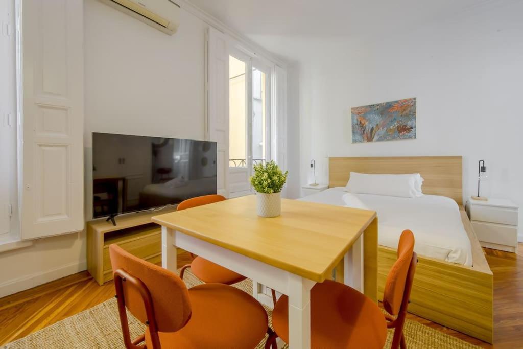 Petite E Chic Loft Para 3 En El Corazon De מדריד מראה חיצוני תמונה